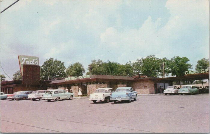 Teds Drive-In (Teds Trailer) - Old Postcard